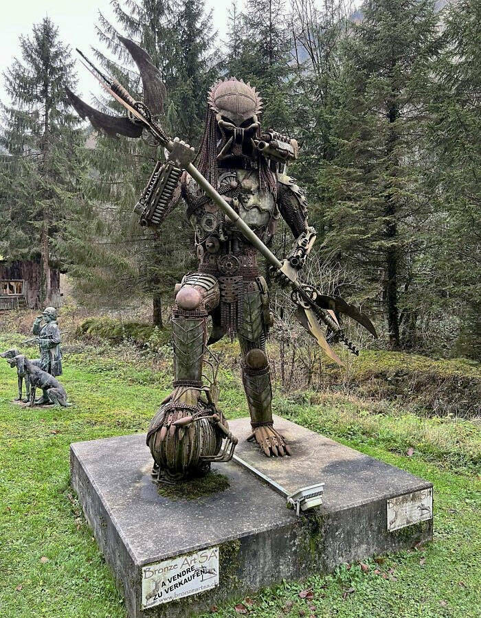 statue002.jpg
