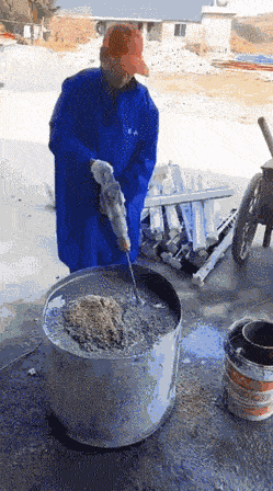 tehdaas_pari_tolppaa.gif