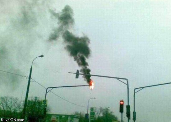 traffic_light_fire.jpg