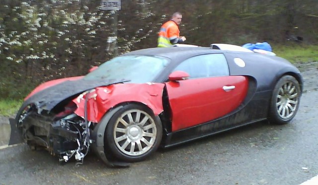 veyron_crash.jpg