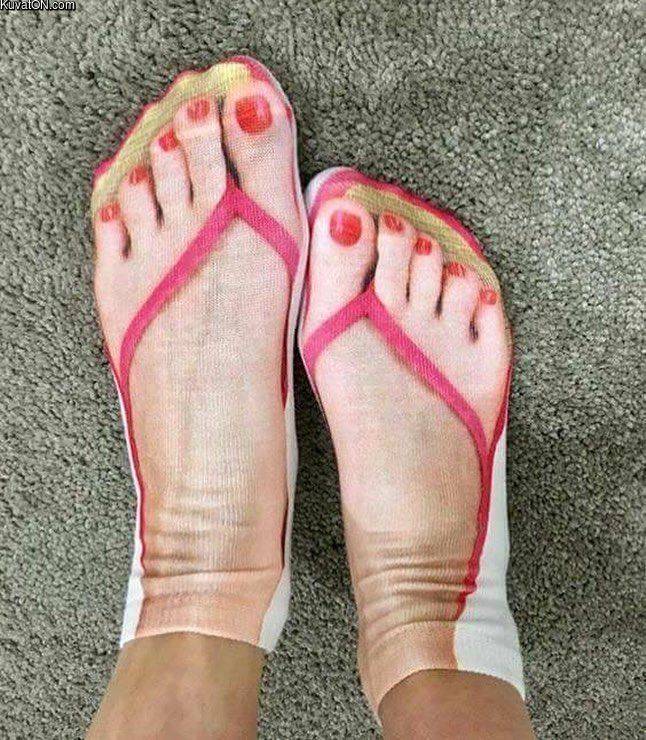 wtfsocks.jpg