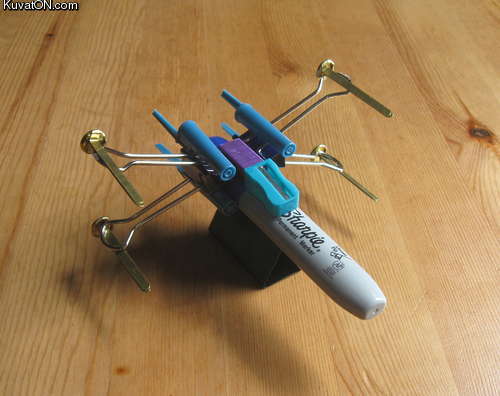 x_wing_fighter_from_office_supplies.jpg