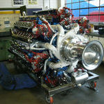 147.1_litre_10000_hp_zvezada_m503a_engine_with_a_126_spark_plugs_and_a_168_valves.jpg