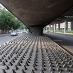 anti_homeless_spikes.jpg
