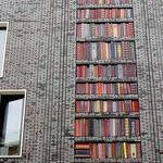 ceramic_book_building_in_amsterdam.jpg
