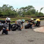 motorcycle_racing.jpg