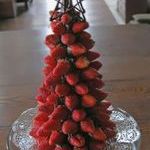 strawberry_xmas_tree.jpg