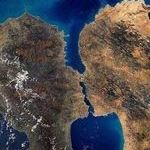 the_kissing_islands_greenland.jpg